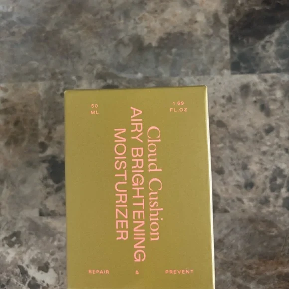 EADEM Cloud Cushion Airy Brightening Moisturizer 50ml/1.69 fl oz Skincare New - Picture 3 of 6